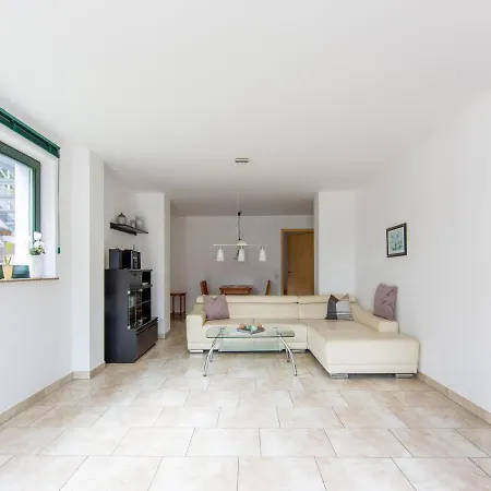 Apartment Directly On The Rennsteig Eisfeld